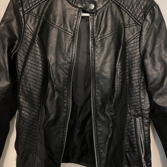 Black Leather Jacket Small - Picture 2 of 5